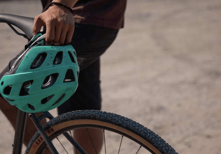 Podstawowy sprzęt i odzież rowerowa dla początkujących