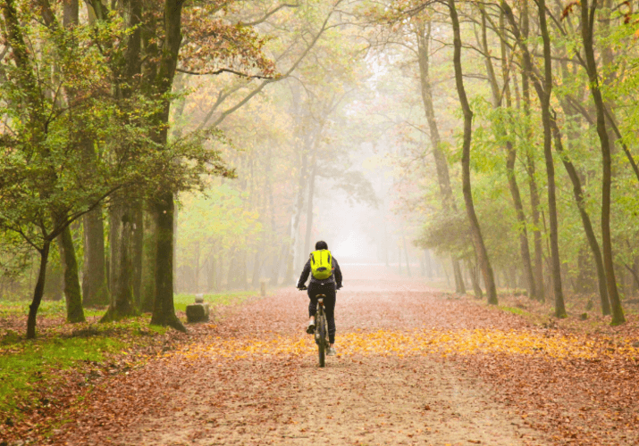 Jak ubrać się na rower w jesienną pogodę