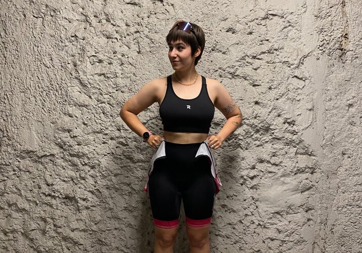 Recenzja biustonosza sportowego LUNARA Rivanelle by Holokolo