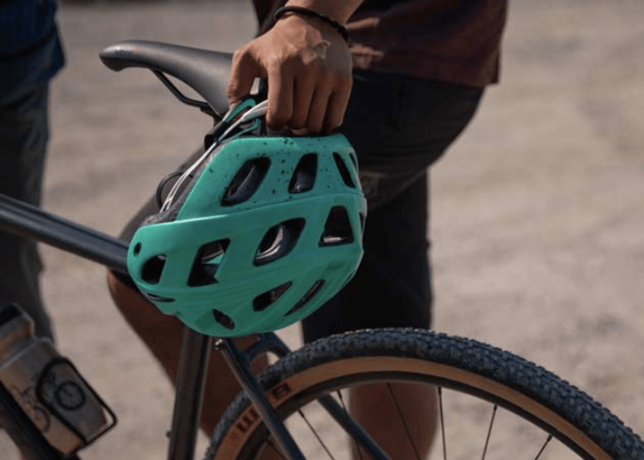 Podstawowy sprzęt i odzież rowerowa dla początkujących>