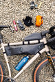 OSPREY sakwa na rower - ESCAPIST FRAME BAG L - czarny
