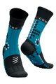 COMPRESSPORT Kolarskie klasyczne skarpetki - PRO RACING WINTER TRAIL - jasnoniebieski/niebieski