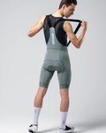 GOBIK Krótkie spodnie kolarskie z szelkami - MATT COMPACT 2.0 - szary/zielony