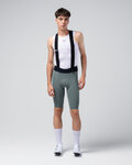 GOBIK Krótkie spodnie kolarskie z szelkami - X - zielony