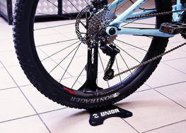 UNIOR stojak - STAND - czarny