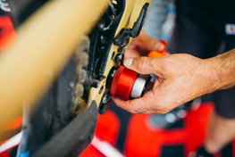 UNIOR ściągacz do centralnej kompozycji... - REMOWER BSA30 - czerwony