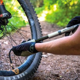 BLACKBURN pompka - CORE - czarny