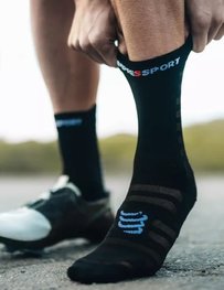 COMPRESSPORT Kolarskie klasyczne skarpetki - PRO RACING SOCKS V4.0 ULTRALIGHT BIKE - czarny/biały